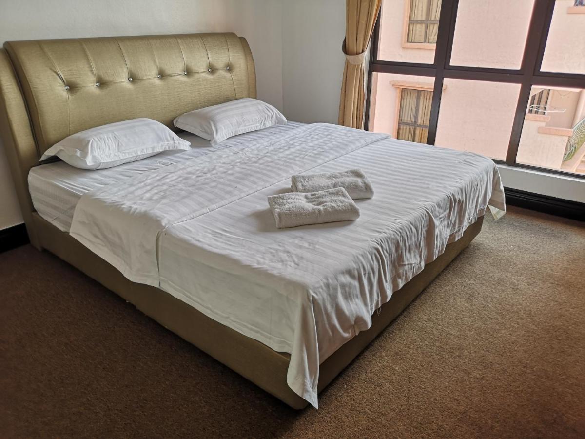 Marina Court Kk City Homestay Kota Kinabalu Exteriör bild